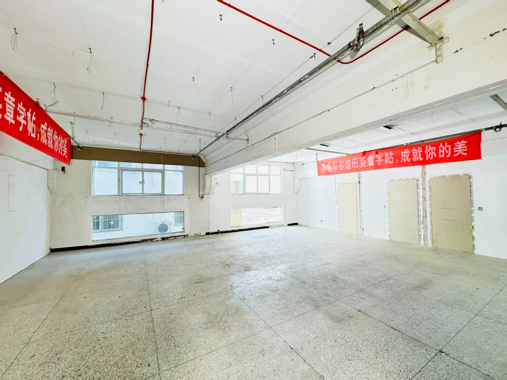 中兴智慧城重点吸引人工智能应用、数字经济、电商直播、智能制造服务、软件开发、科技创新企业及创业团队入驻